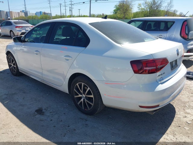 3VWB67AJXJM228882 Volkswagen Jetta 1.4t Se/1.4t Wolfsburg Edition