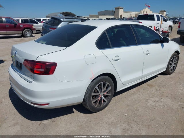 3VWB67AJXJM228882 Volkswagen Jetta 1.4t Se/1.4t Wolfsburg Edition