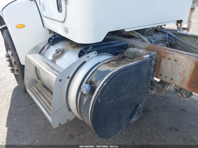 2NP3LJ9X5FM259808 Peterbilt 348