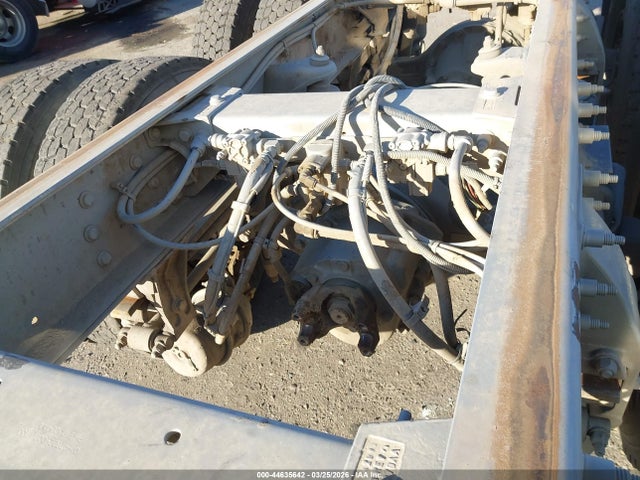 2NP3LJ9X5FM259808 Peterbilt 348