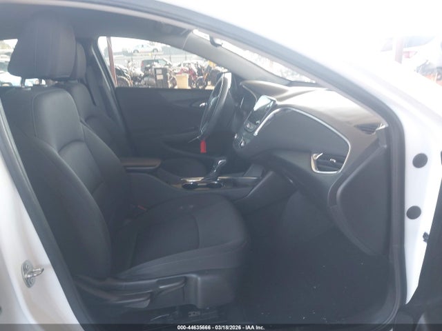 1G1ZD5ST0MF050540 Chevrolet Malibu Fwd Lt