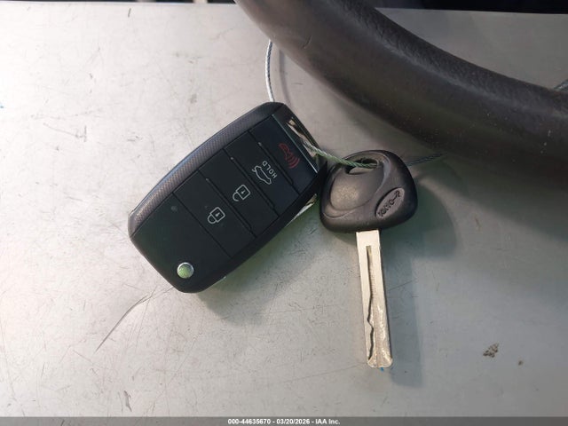 KIA Optima Lx 2015 KNAGM4A72F5589485 Image 11
