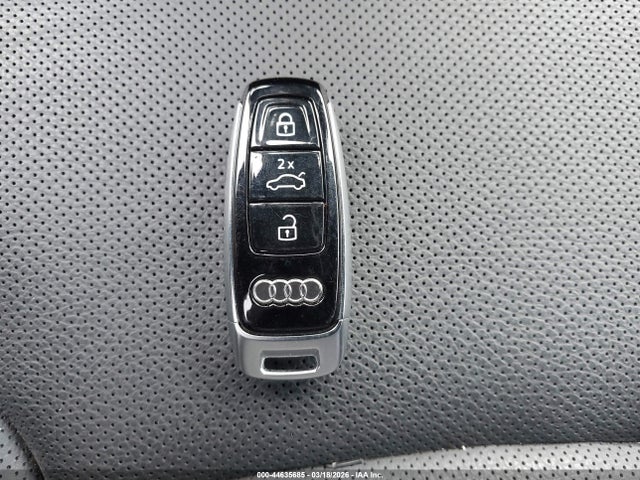 Продажа на аукционе авто 2025 Audi Q8 Premium Plus 55 Tfsi Quattro, vin: WA1EVBF15SD037442, номер лота: 44635685