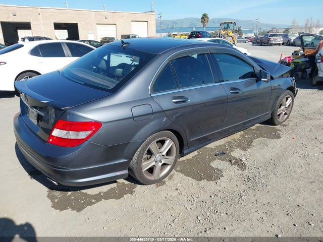 2011 MERCEDES-BENZ C 300 WDDGF5EB6BR162255 Photo 3