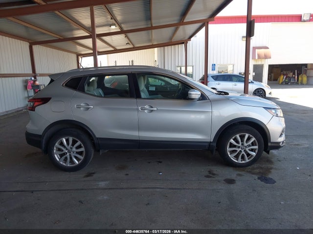 JN1BJ1BV7NW348728 Nissan Rogue Sport Sv Fwd Xtronic Cvt