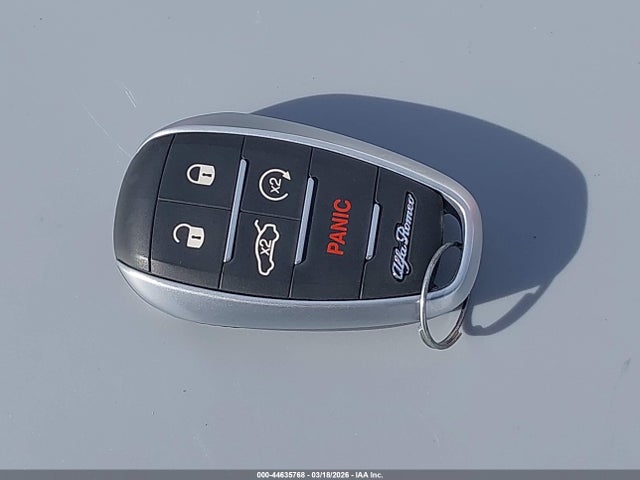 2018 ALFA ROMEO STELVIO ZASFAKNN3J7C01639 Photo 10