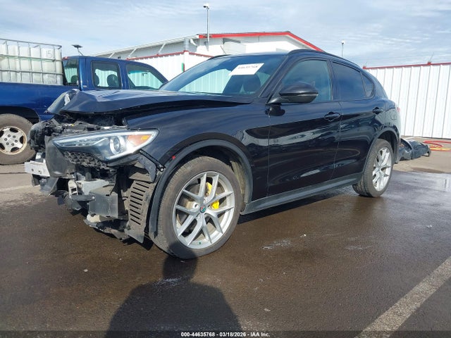 2018 ALFA ROMEO STELVIO ZASFAKNN3J7C01639 Photo 1