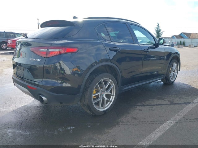 2018 ALFA ROMEO STELVIO ZASFAKNN3J7C01639 Photo 3