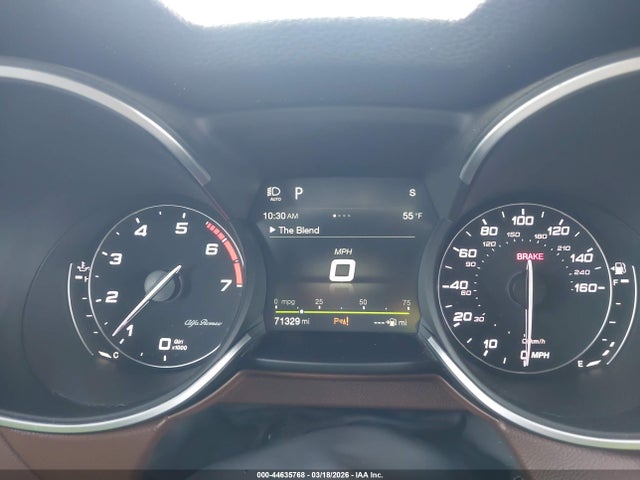 2018 ALFA ROMEO STELVIO ZASFAKNN3J7C01639 Photo 6