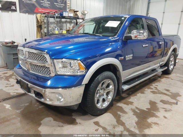 2018 RAM 1500 1C6RR7VT9JS172582 Photo 1