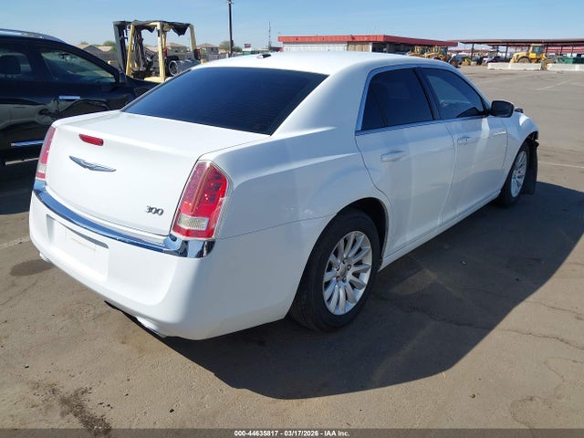 Продажа на аукционе авто 2014 Chrysler 300, vin: 2C3CCAAGXEH382731, номер лота: 44635817