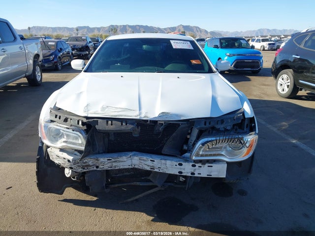 Продажа на аукционе авто 2014 Chrysler 300, vin: 2C3CCAAGXEH382731, номер лота: 44635817