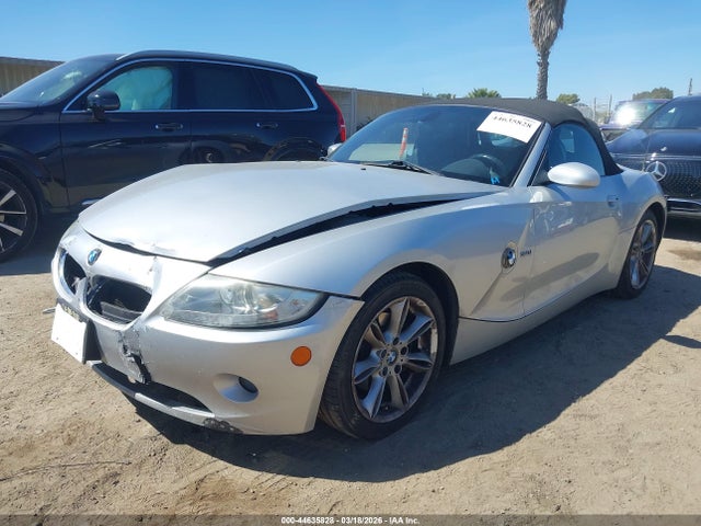 2005 BMW Z4 4USBT53555LU11074 Photo 1