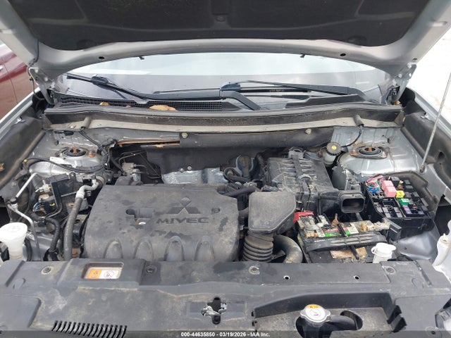 2018 MITSUBISHI OUTLANDER JA4AZ3A39JJ006423 Photo 9