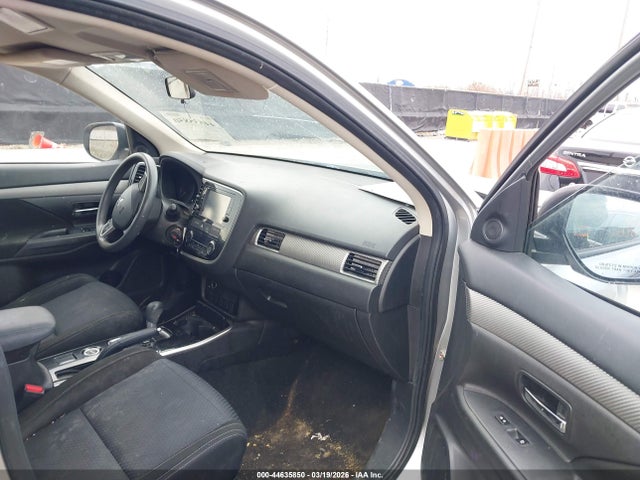 2018 MITSUBISHI OUTLANDER JA4AZ3A39JJ006423 Photo 4