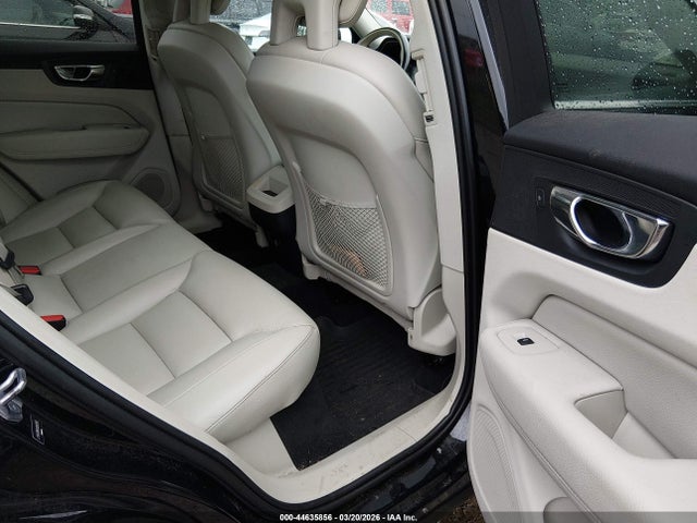 LYVA22RK9JB122682 Volvo Xc60 T6 Momentum