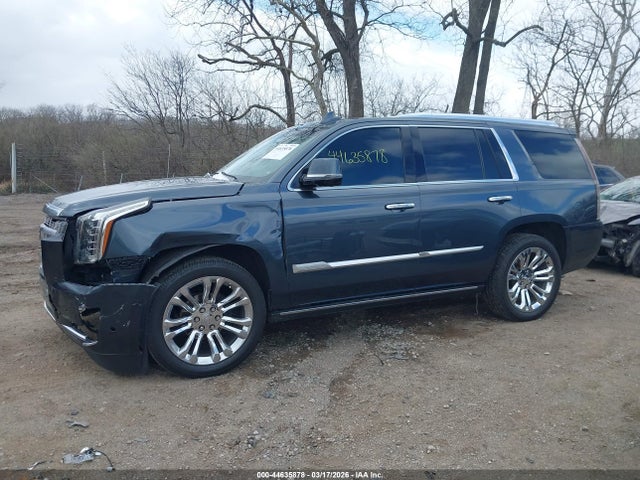 44635878 :رقم المزاد ، 1GYS4CKJ7LR117850 vin ، 2020 Cadillac Escalade 4wd Premium Luxury مزاد بيع