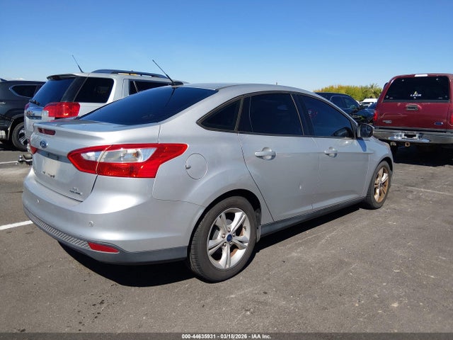 Ford FOCUS SE 2014 1FADP3F28EL442303 Image 4