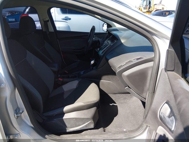 Ford FOCUS SE 2014 1FADP3F28EL442303 Image 5