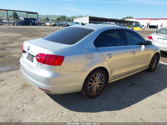 Aukcja sprzedaży 2011 Volkswagen Jetta 2.5l Sel, vin: 3VWLX7AJ5BM359110, numer aukcji: 44635951