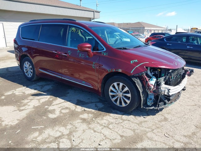 44635975 :رقم المزاد ، 2C4RC1BG4HR667847 vin ، 2017 Chrysler Pacifica Touring-l مزاد بيع