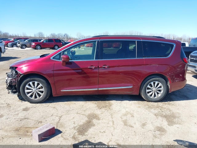44635975 :رقم المزاد ، 2C4RC1BG4HR667847 vin ، 2017 Chrysler Pacifica Touring-l مزاد بيع