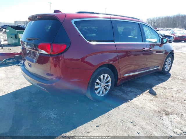 44635975 :رقم المزاد ، 2C4RC1BG4HR667847 vin ، 2017 Chrysler Pacifica Touring-l مزاد بيع