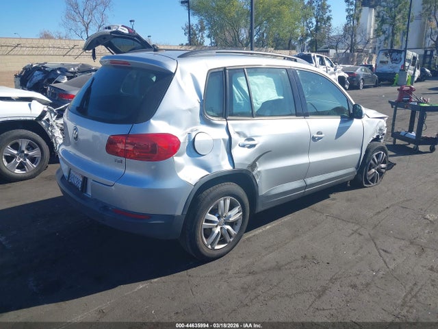 WVGAV7AX6HK020078 Volkswagen Tiguan 2.0t/2.0t S
