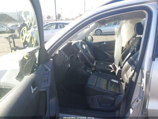 WVGAV7AX6HK020078 Volkswagen Tiguan 2.0t/2.0t S