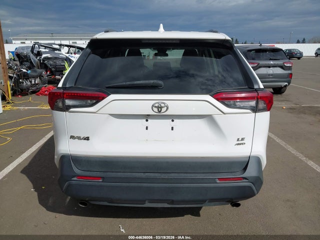 Toyota RAV4 LE 2019 2T3F1RFV8KC011777 Image 17