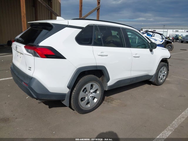 Toyota RAV4 LE 2019 2T3F1RFV8KC011777 Image 4