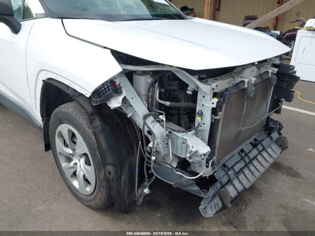 Toyota RAV4 LE 2019 2T3F1RFV8KC011777 Image 6