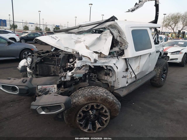 1C4HJXEN3KW617096 Jeep Wrangler Unlimited Sahara 4x4