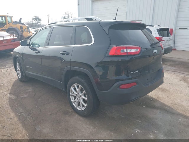 2018 Jeep Cherokee Latitude 4x4 მანქანა იყიდება აუქციონზე, vin: 1C4PJMCB6JD572359, აუქციონის ნომერი: 44636016
