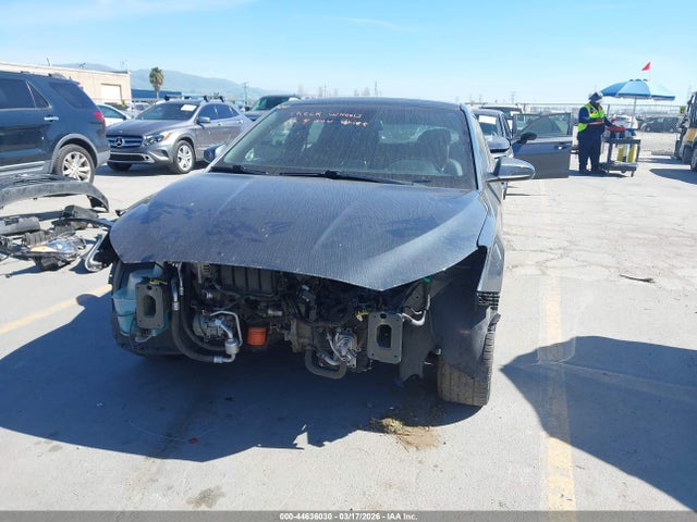 Hyundai Veloster 2.0 Premium 2019 KMHTG6AF2KU015105 Image 13