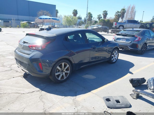 Hyundai Veloster 2.0 Premium 2019 KMHTG6AF2KU015105 Image 4