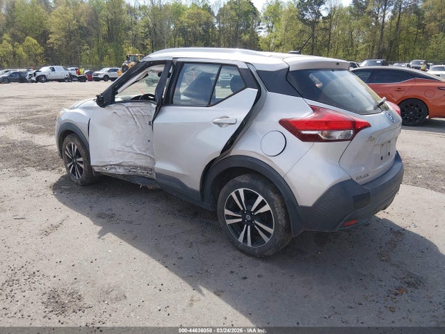 2019 NISSAN KICKS 3N1CP5CU8KL569062 Photo 2
