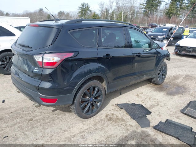 Ford ESCAPE SE 2018 1FMCU9GD3JUB58014 Image 4