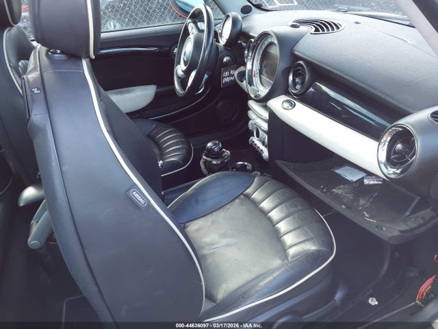 2009 MINI COOPER S WMWMF73569TV39652 Photo 4