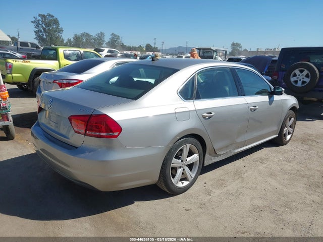 Продажа на аукционе авто 2014 Volkswagen Passat 1.8t Se, vin: 1VWBT7A36EC047912, номер лота: 44636105