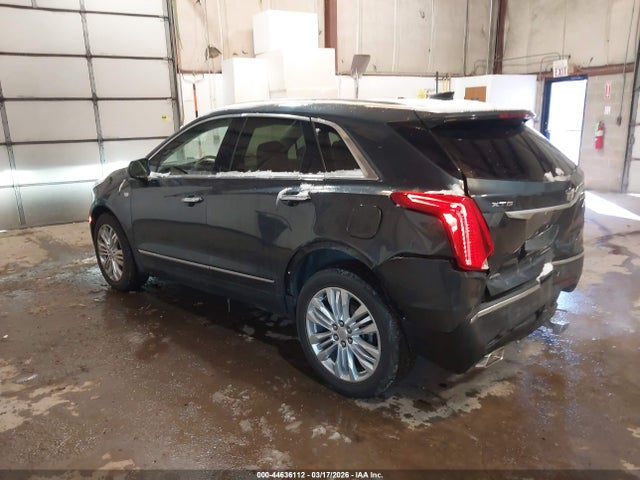 2019 CADILLAC XT5 1GYKNFRSXKZ257869 Photo 2