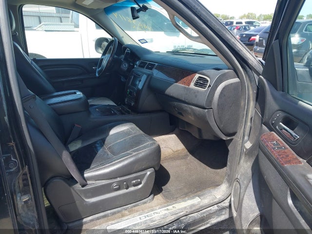 2011 GMC YUKON XL 1500 1GKS2MEF6BR331742 Photo 4