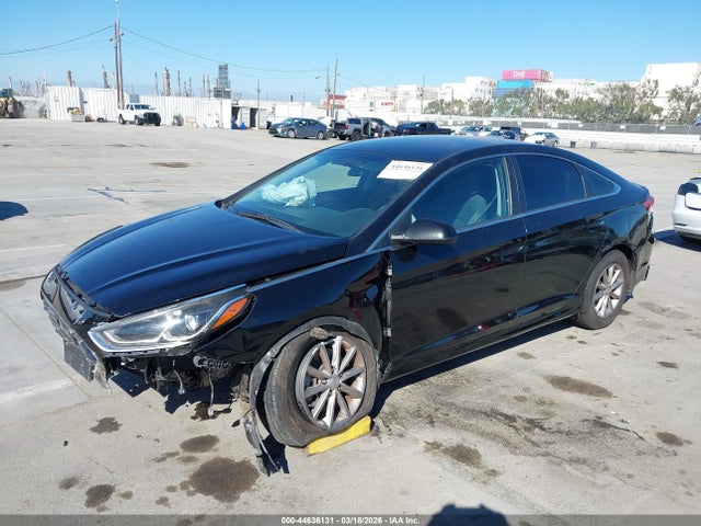 2018 HYUNDAI SONATA 5NPE24AF0JH674213 Photo 1