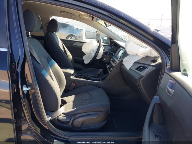 2018 HYUNDAI SONATA 5NPE24AF0JH674213 Photo 4