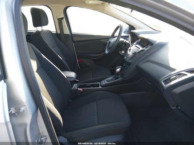 1FADP3F26HL315392 Ford FOCUS SE