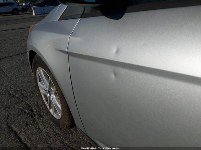 1FADP3F26HL315392 Ford FOCUS SE
