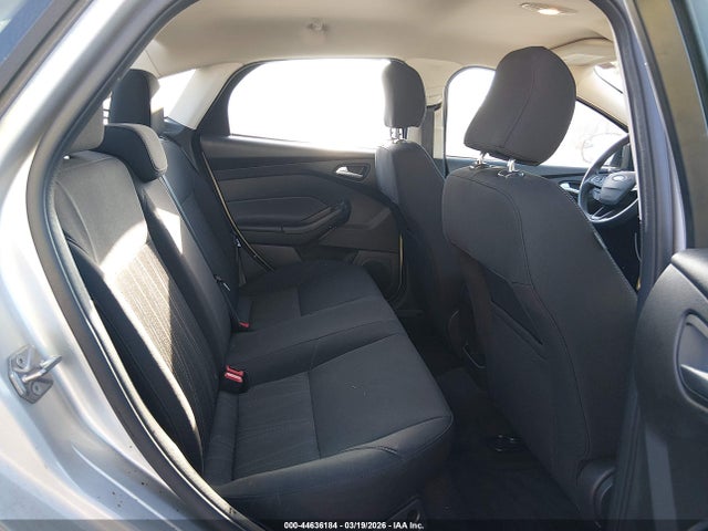 1FADP3F26HL315392 Ford FOCUS SE