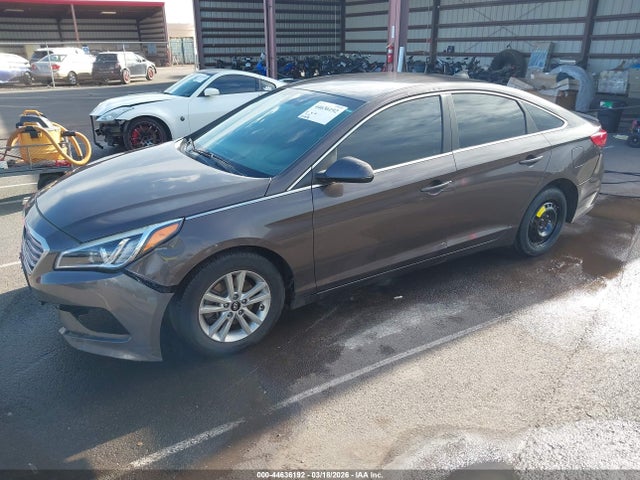 Hyundai SONATA SE 2015 5NPE24AF6FH132752 Image 2