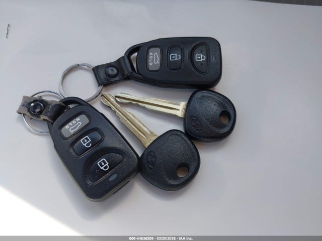 Hyundai ELANTRA SE 2019 5NPD74LF9KH438090 Image 11