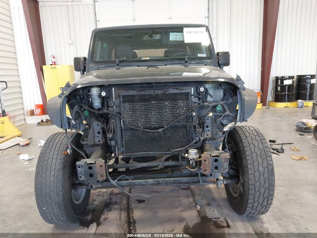 44636220 :رقم المزاد ، 1C4BJWDG2GL345572 vin ، 2016 Jeep Wrangler Unlimited Sport مزاد بيع